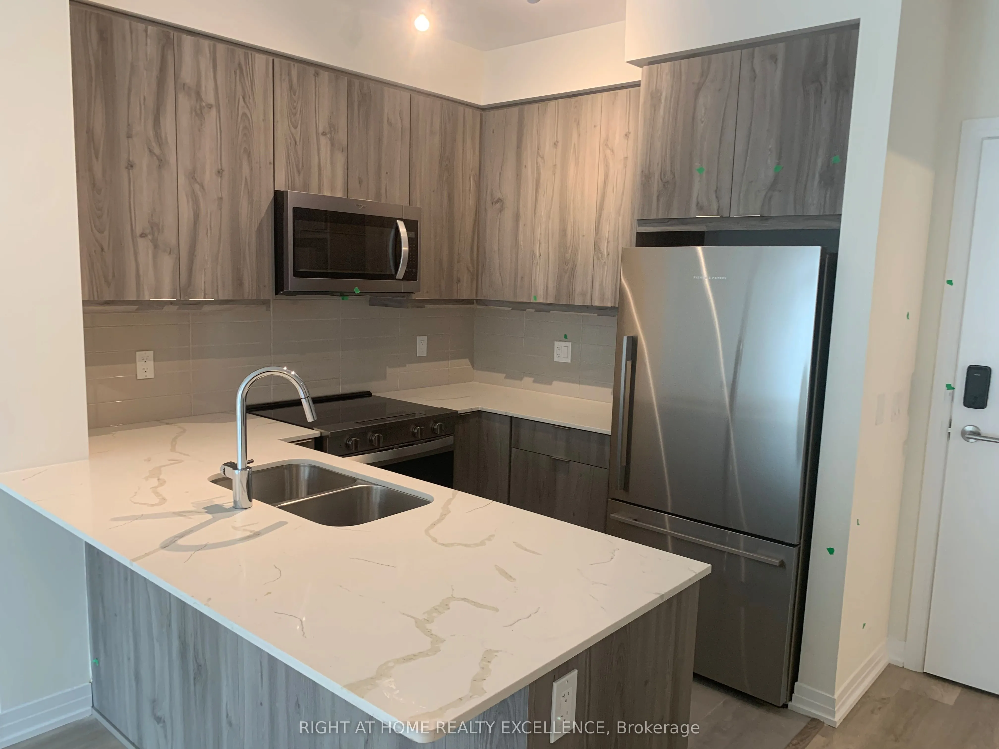 15 Watergarden Drive, #413