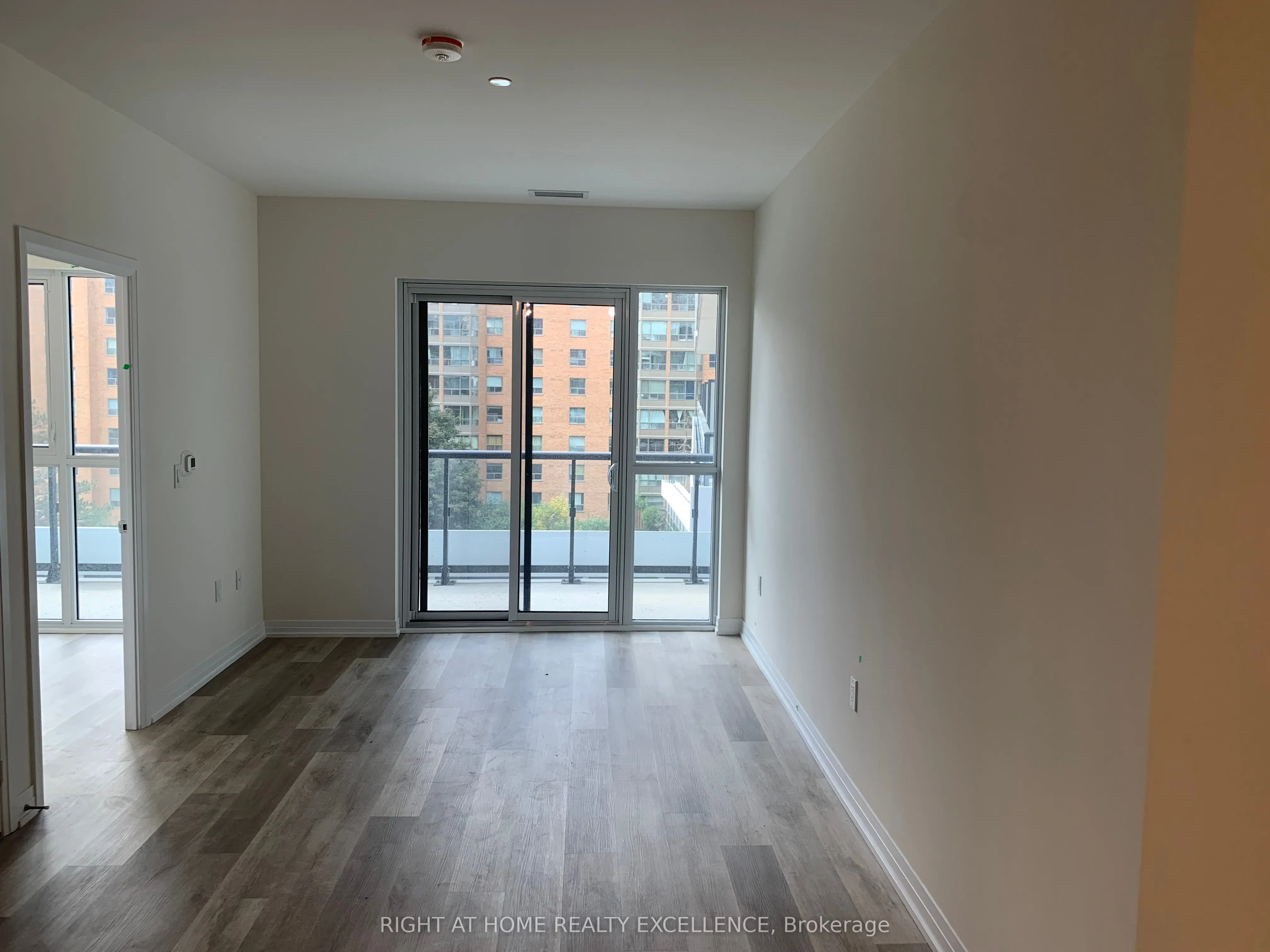 15 Watergarden Drive, #413