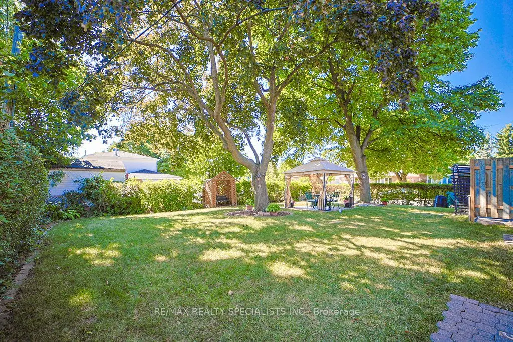 28 Bromley Crescent