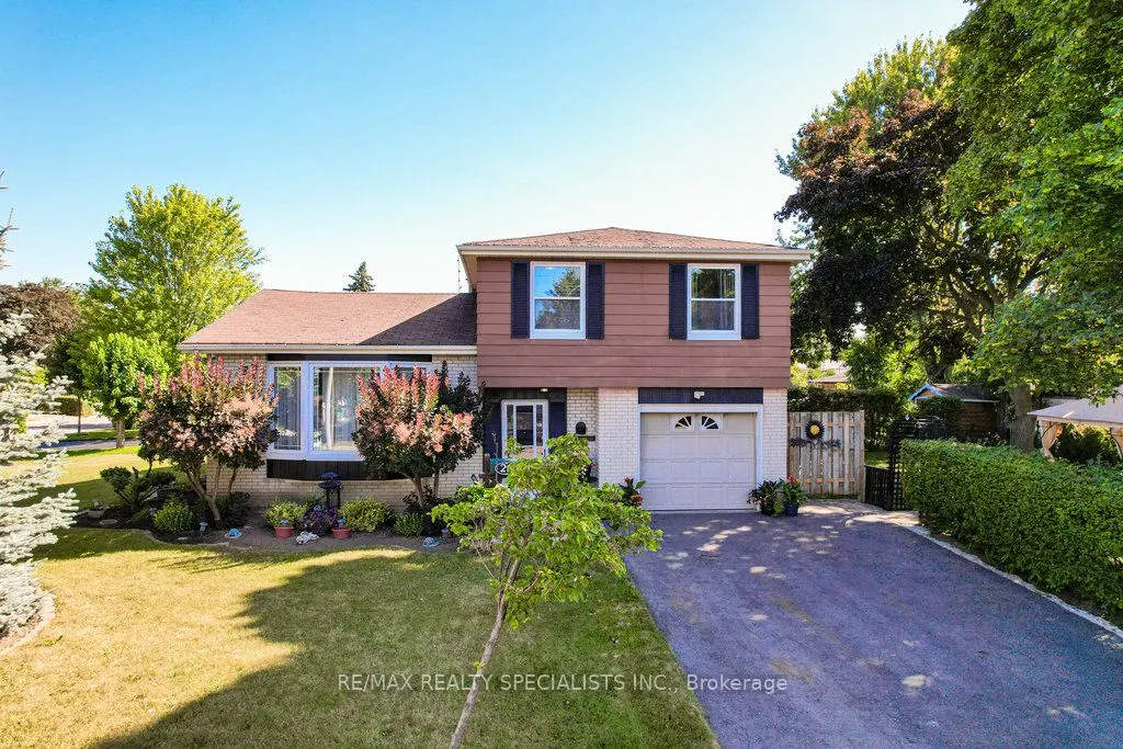 28 Bromley Crescent