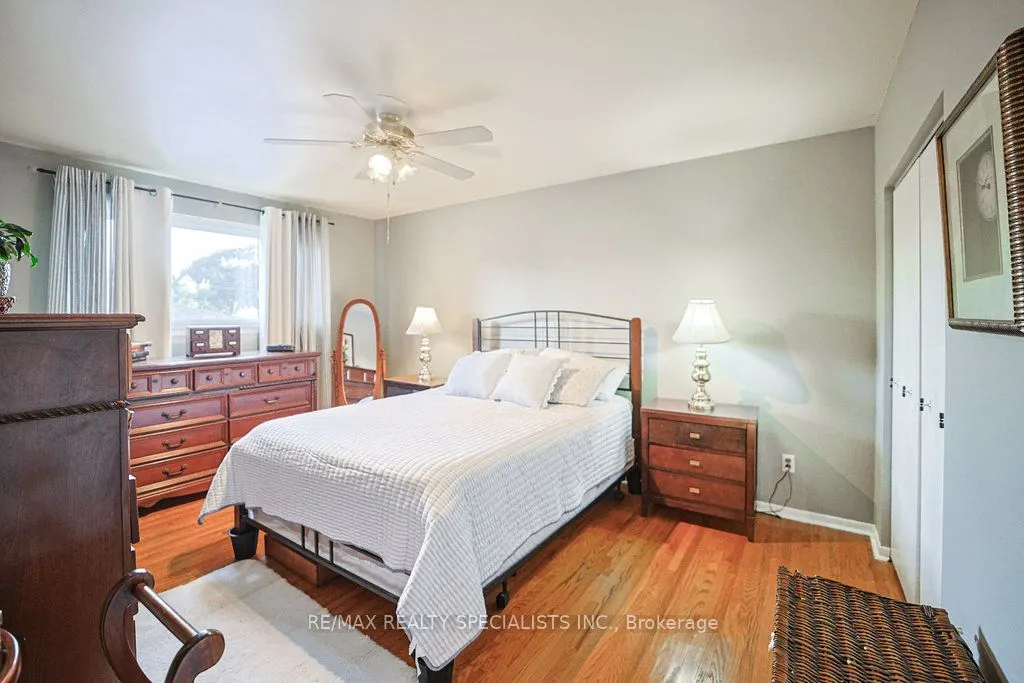 28 Bromley Crescent