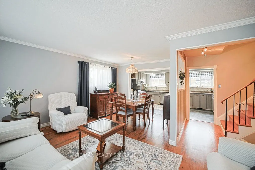 28 Bromley Crescent