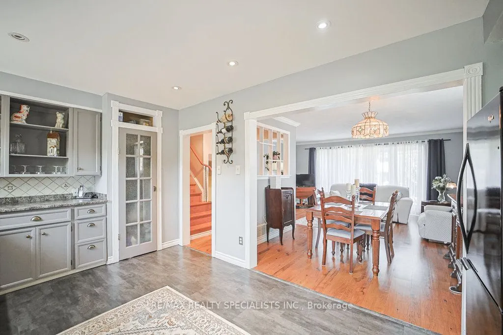 28 Bromley Crescent