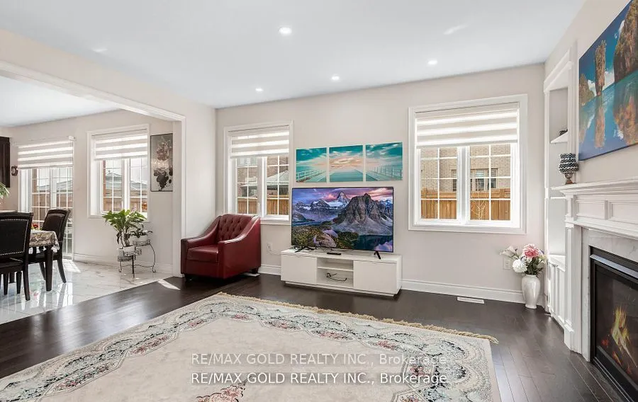 4 Buttonwood Road, #(Main & Second Floor)