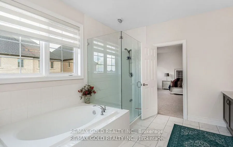 4 Buttonwood Road, #(Main & Second Floor)