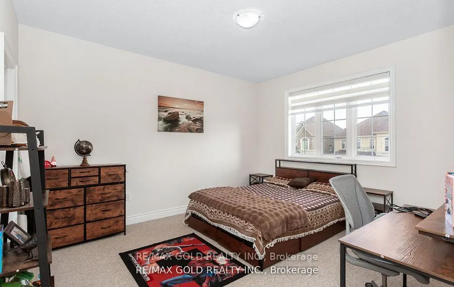 4 Buttonwood Road, #(Main & Second Floor)