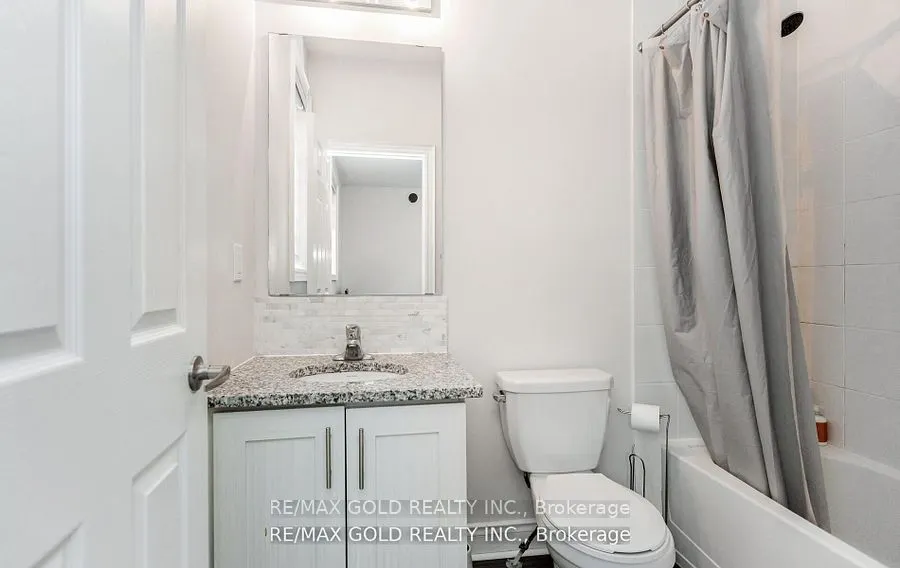 4 Buttonwood Road, #(Main & Second Floor)