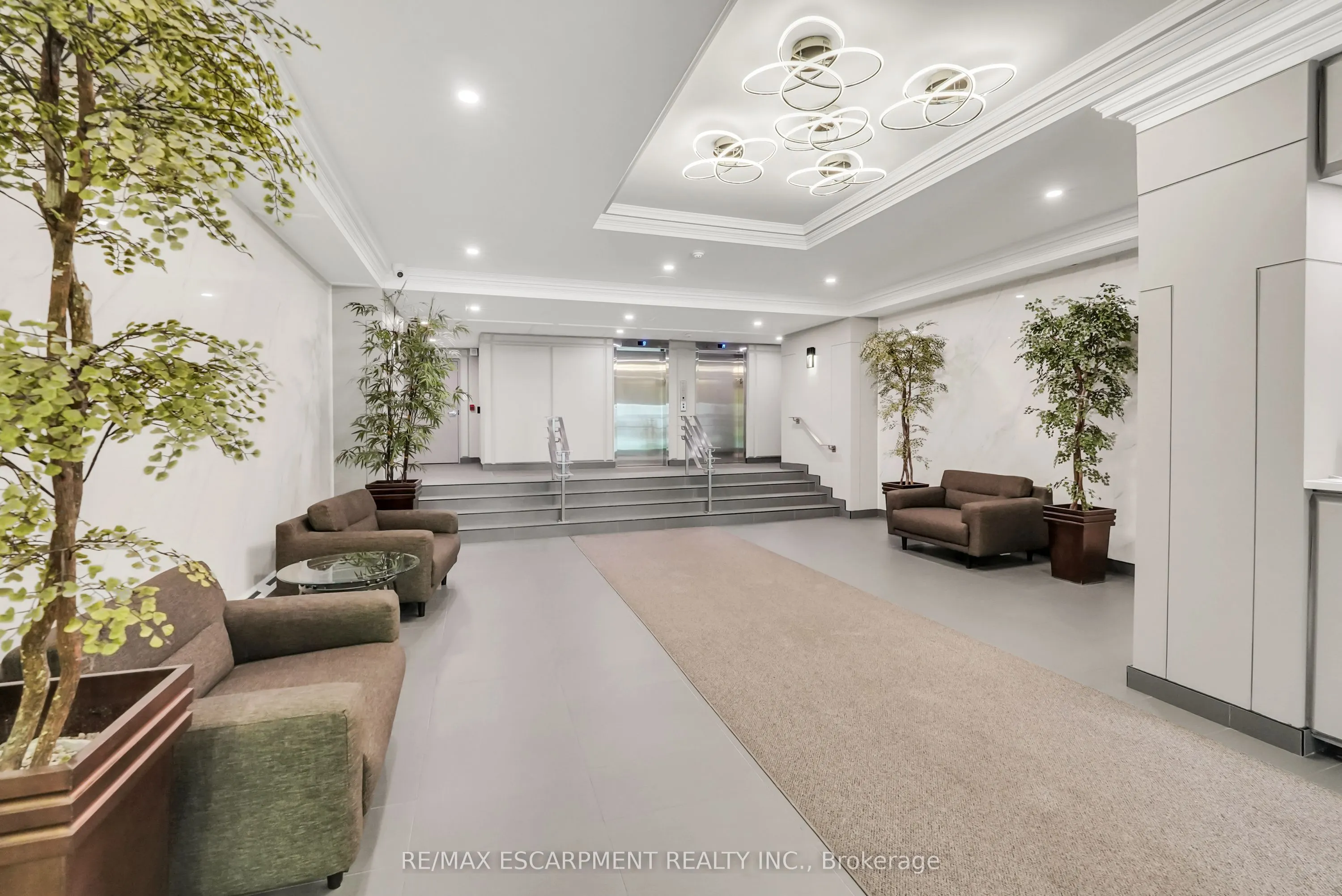 975 Warwick Court, #508