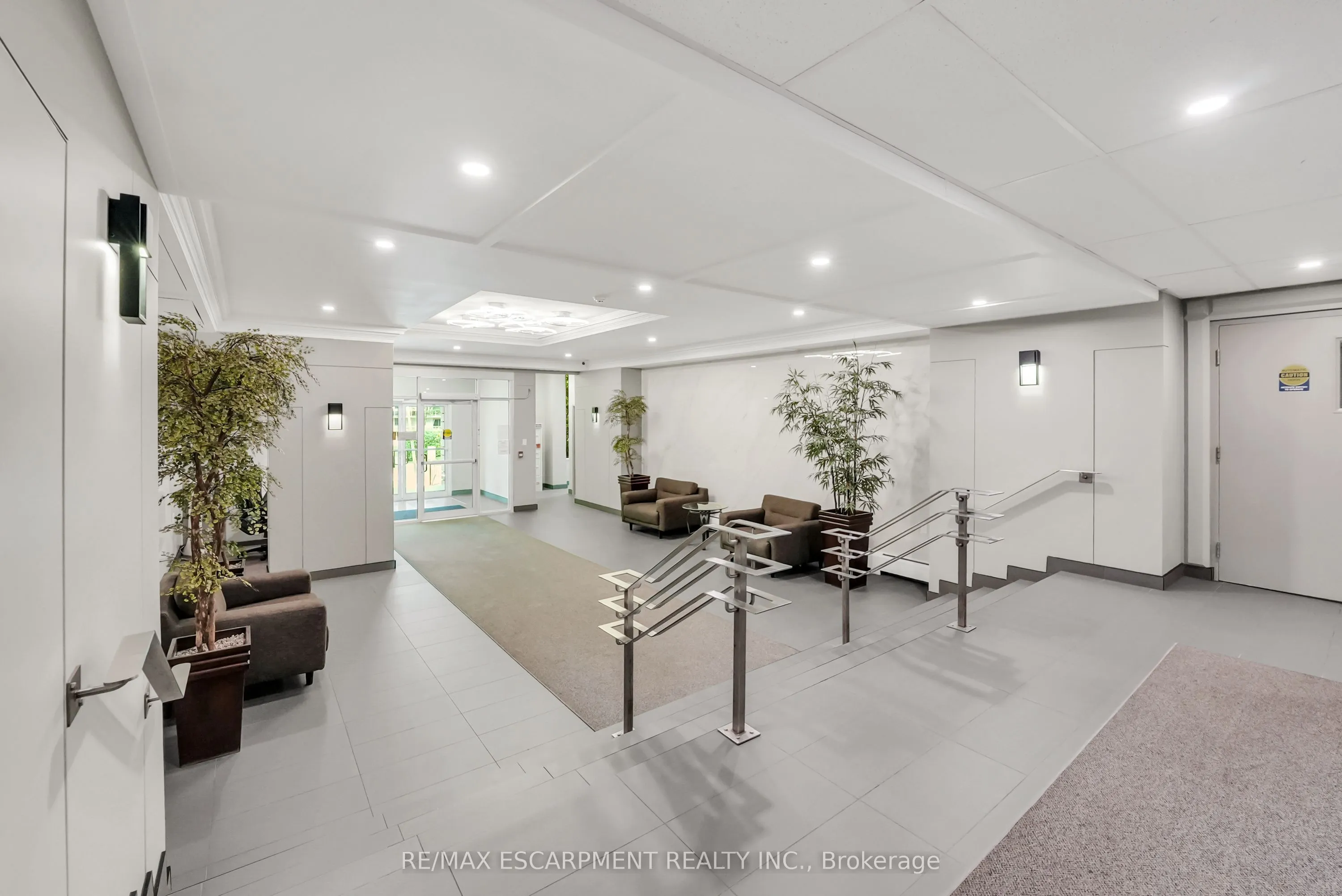 975 Warwick Court, #508
