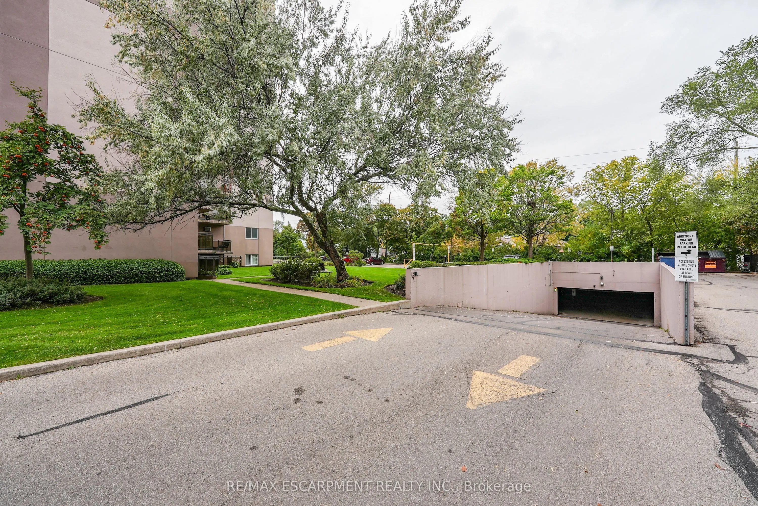 975 Warwick Court, #508