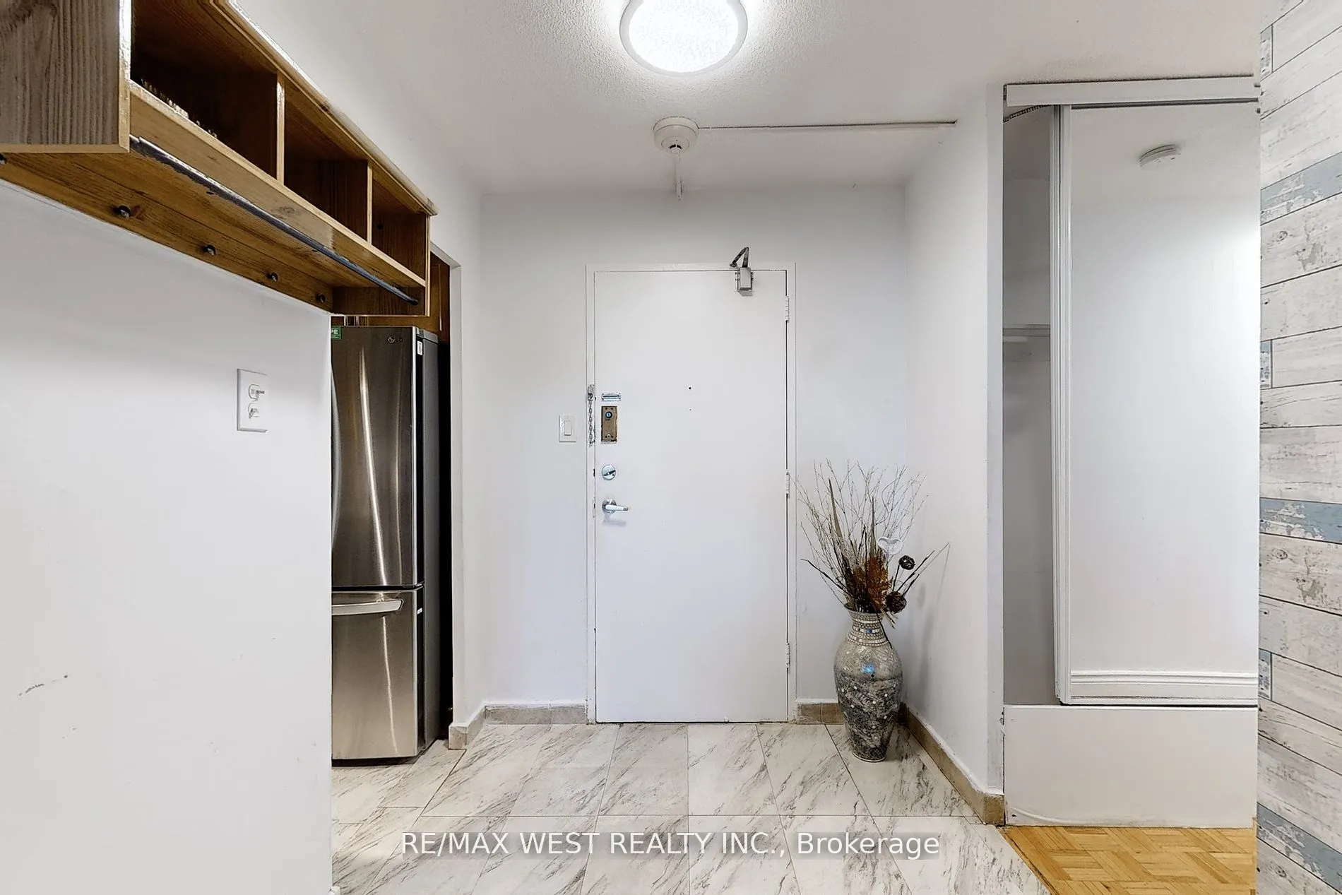 627 The West Mall, #1810