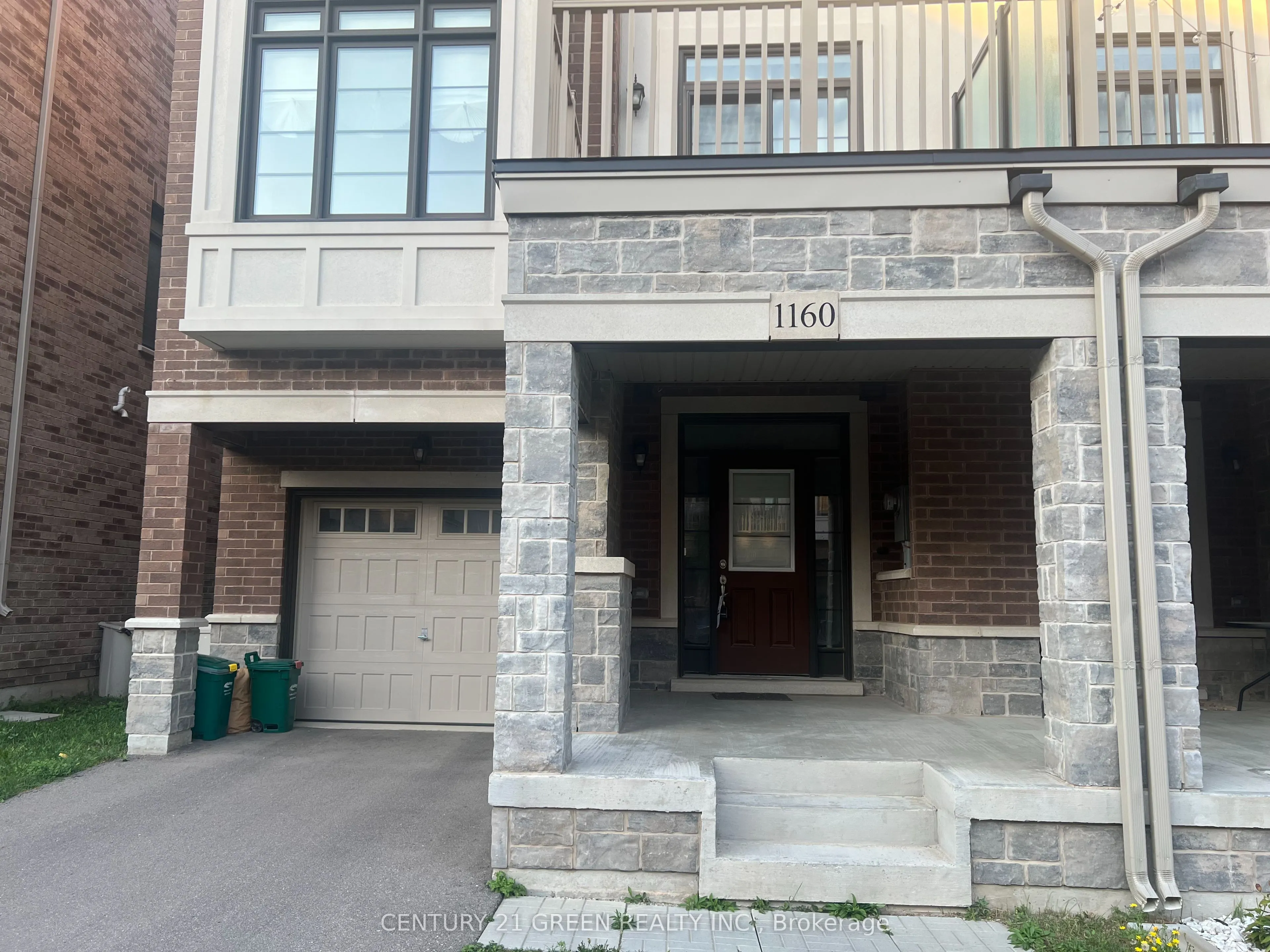 1160 Lloyd Landing