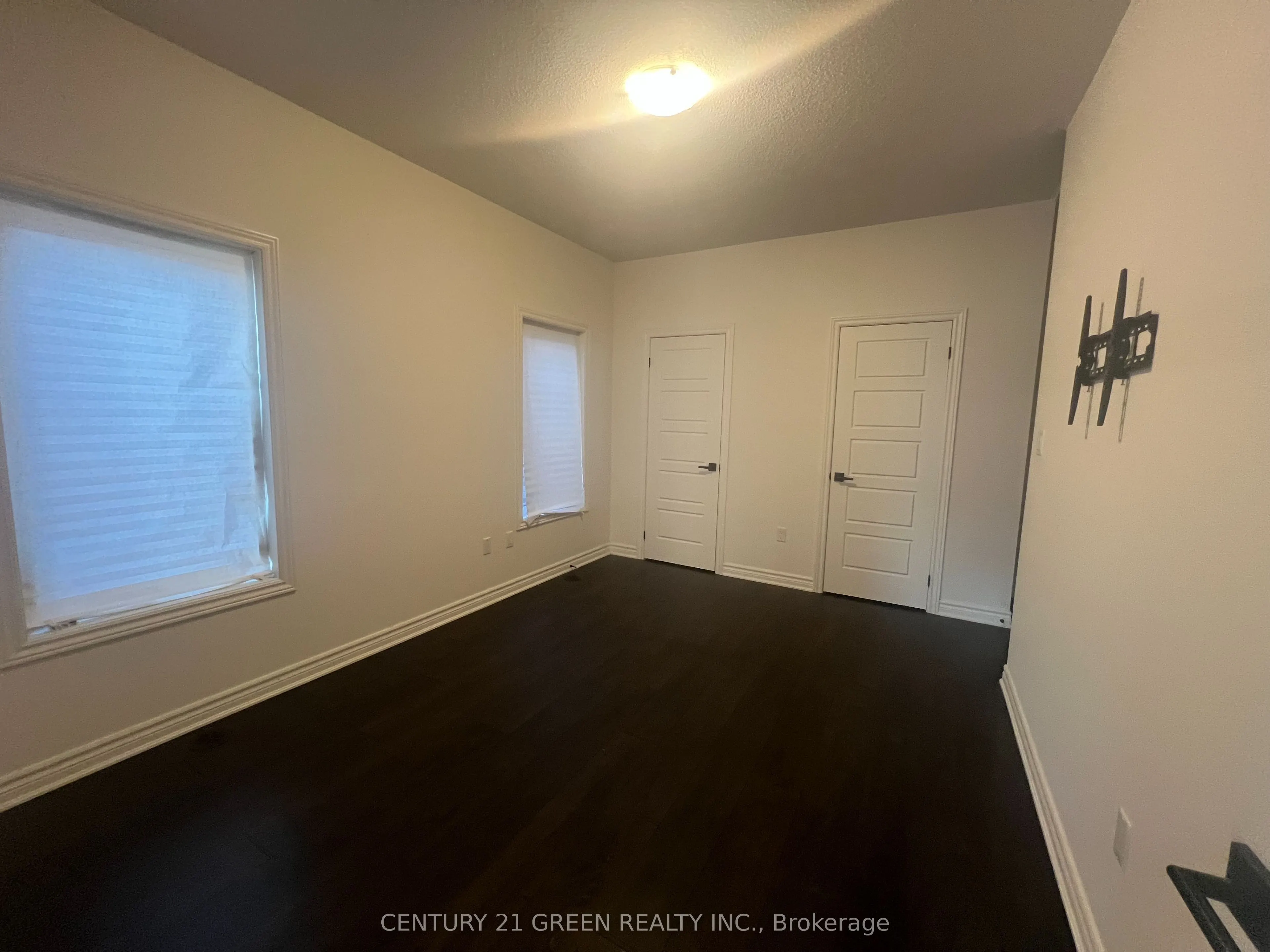 1160 Lloyd Landing