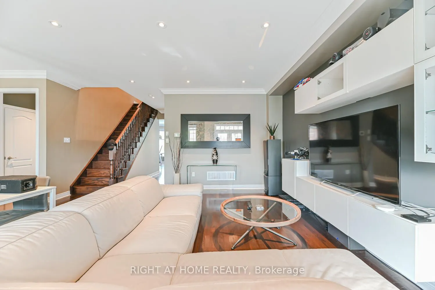 64 EVERINGHAM Circle