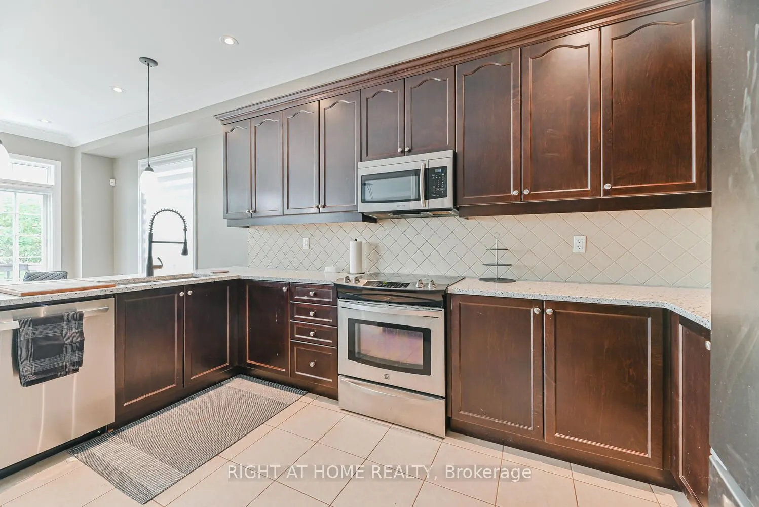64 EVERINGHAM Circle