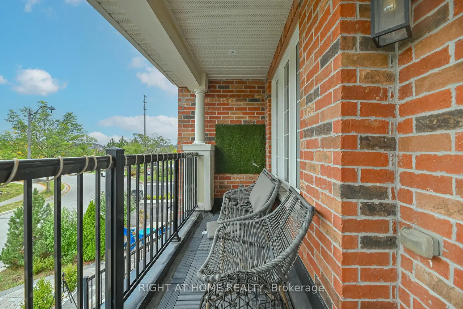 64 EVERINGHAM Circle