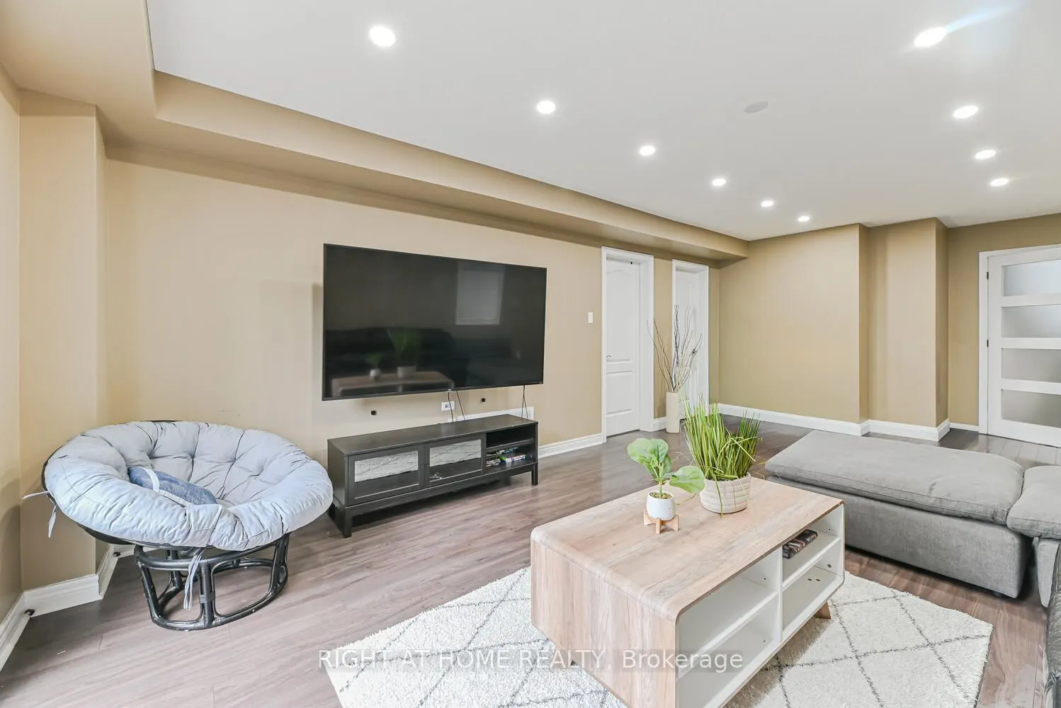 64 EVERINGHAM Circle