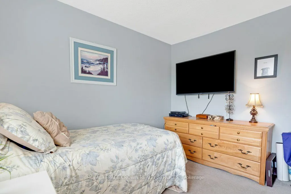 3363 Cardiff Crescent