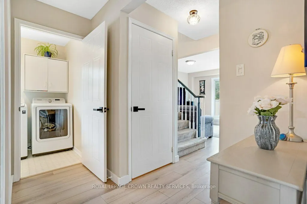 3363 Cardiff Crescent