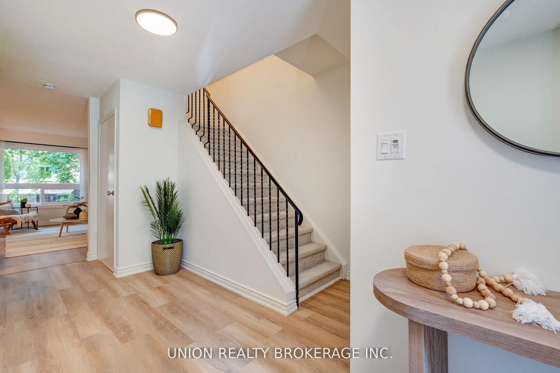 2423 Brasilia Circle