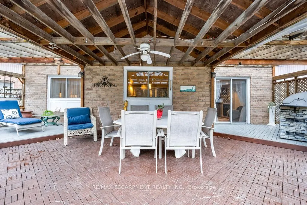 15 Deer Valley Drive