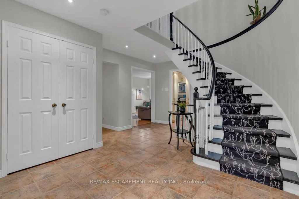 15 Deer Valley Drive