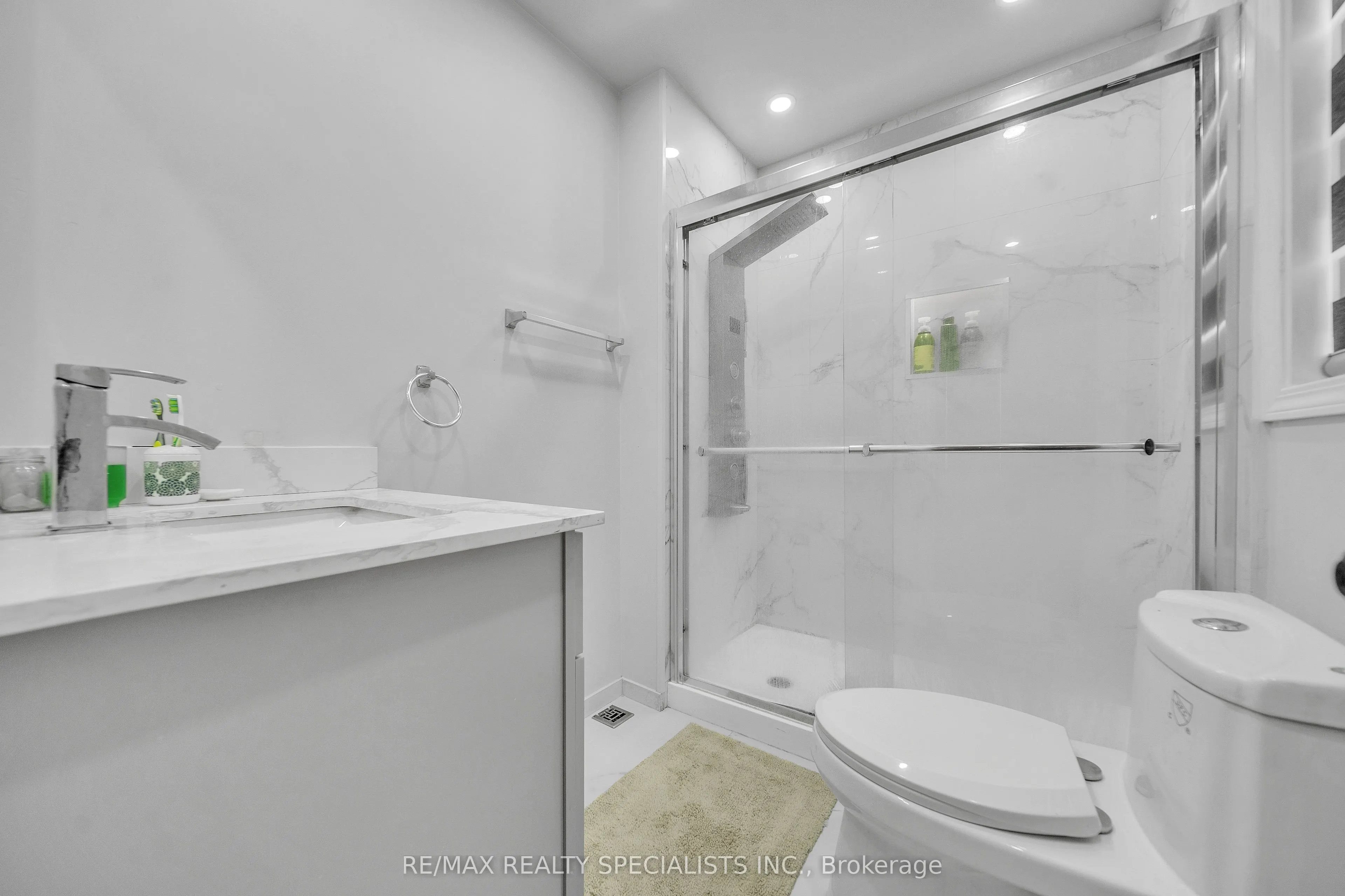 8 Gander Crescent