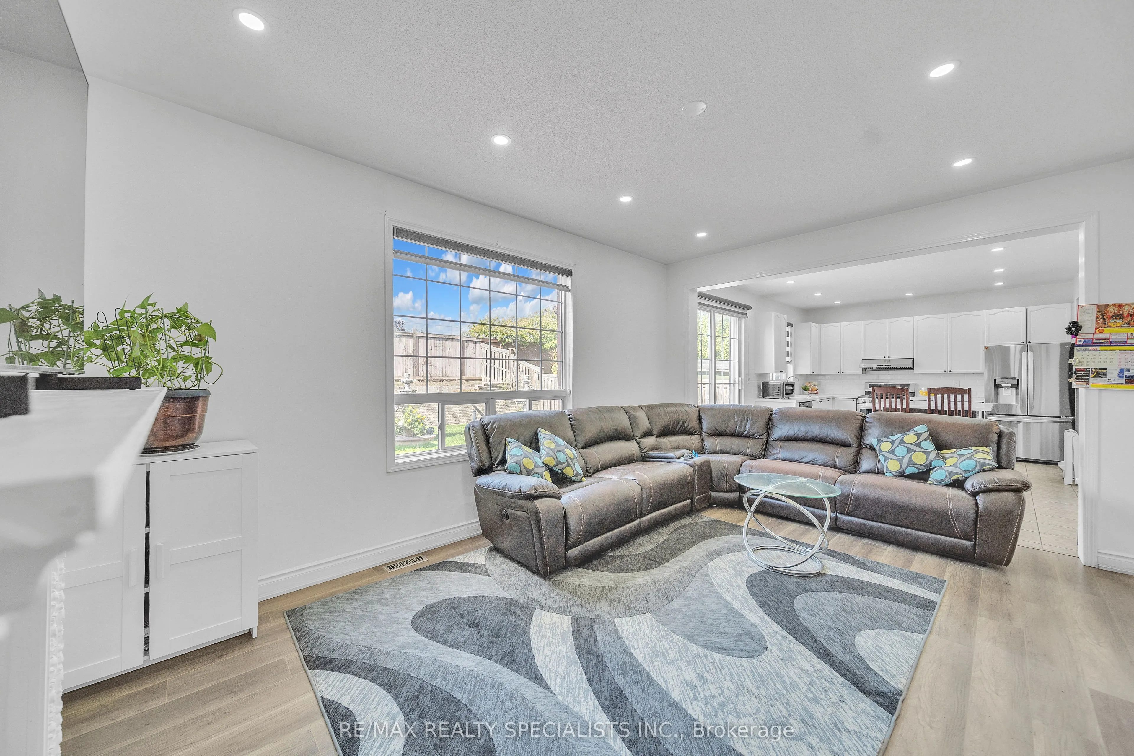 8 Gander Crescent