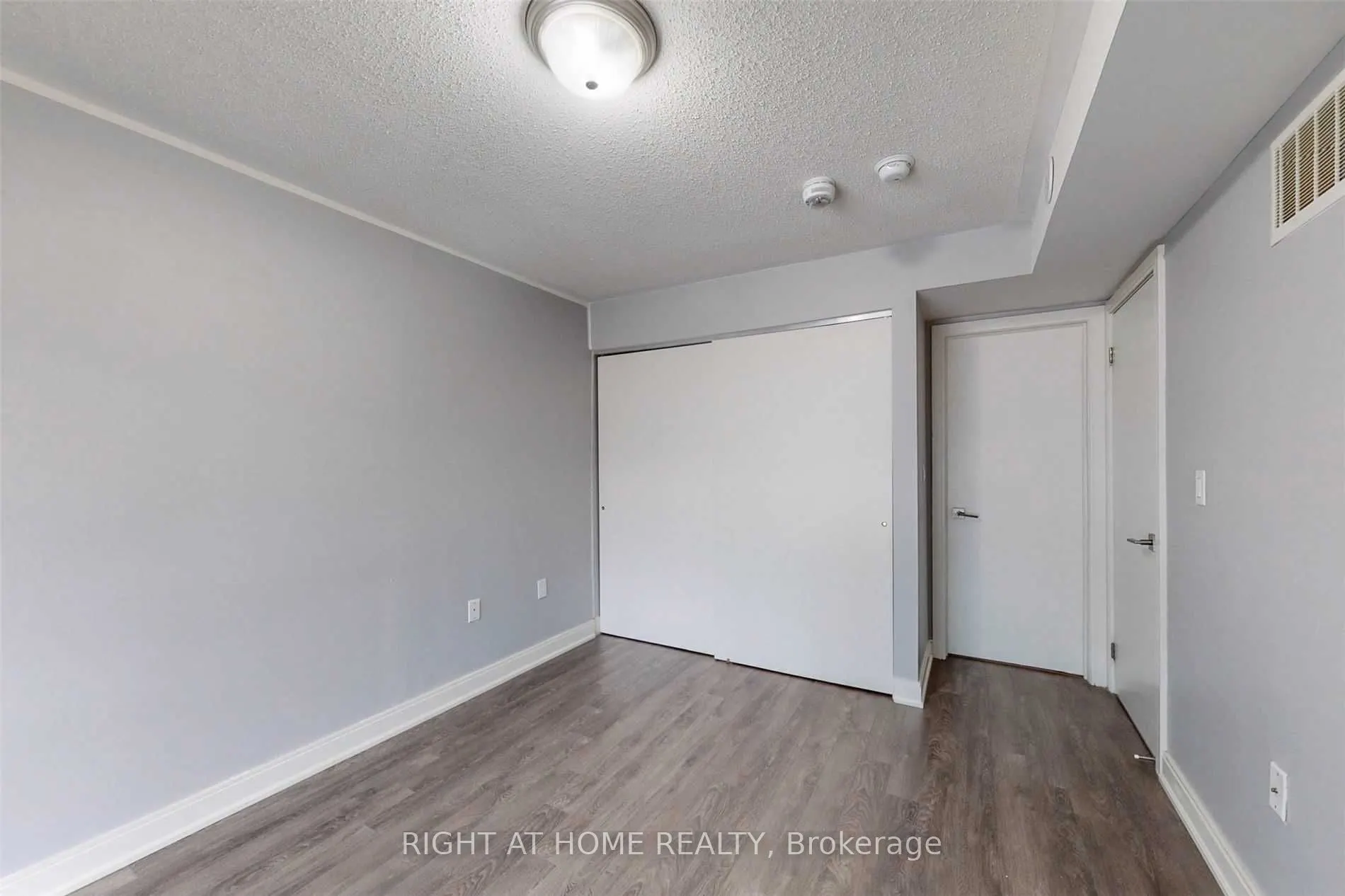 100 Dufay Road, #82