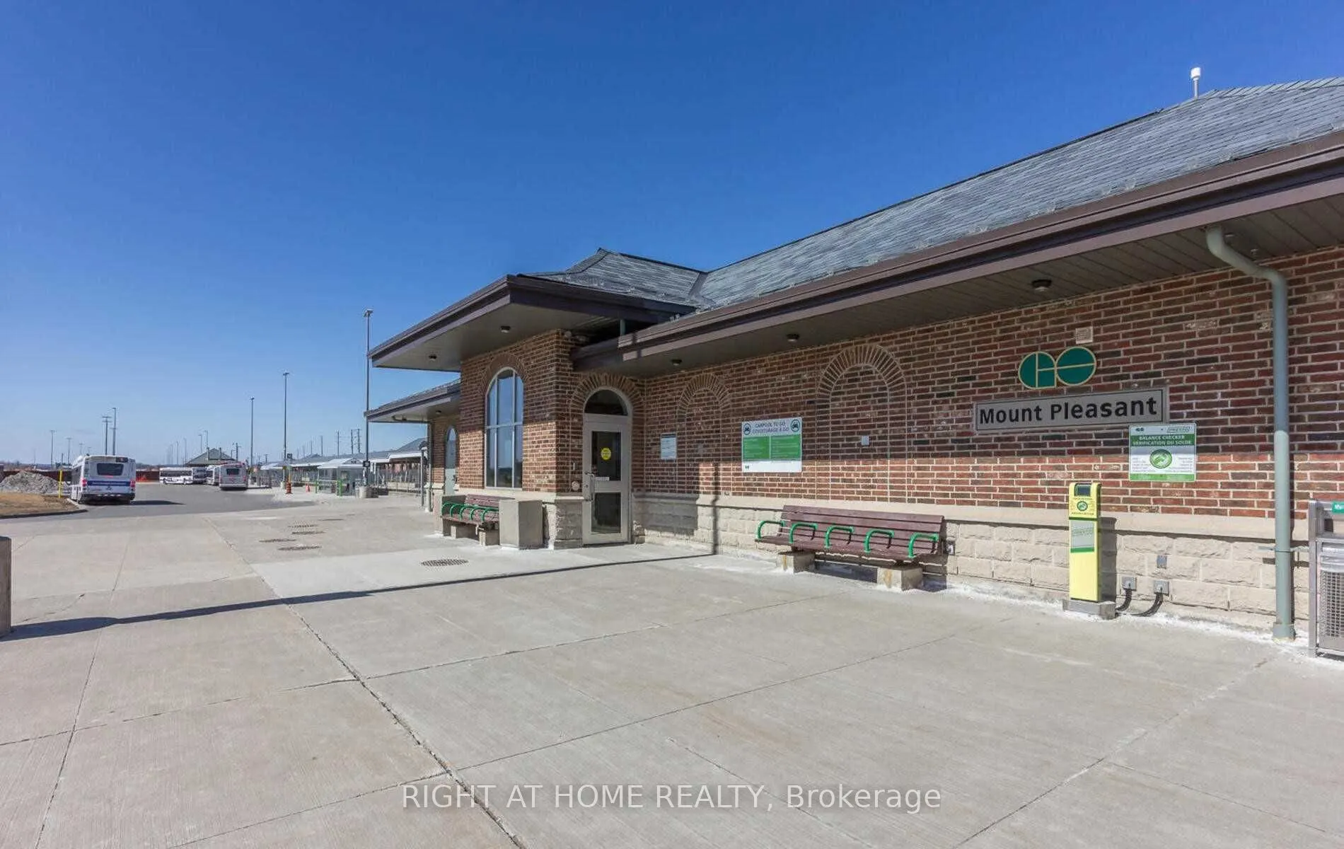 100 Dufay Road, #82
