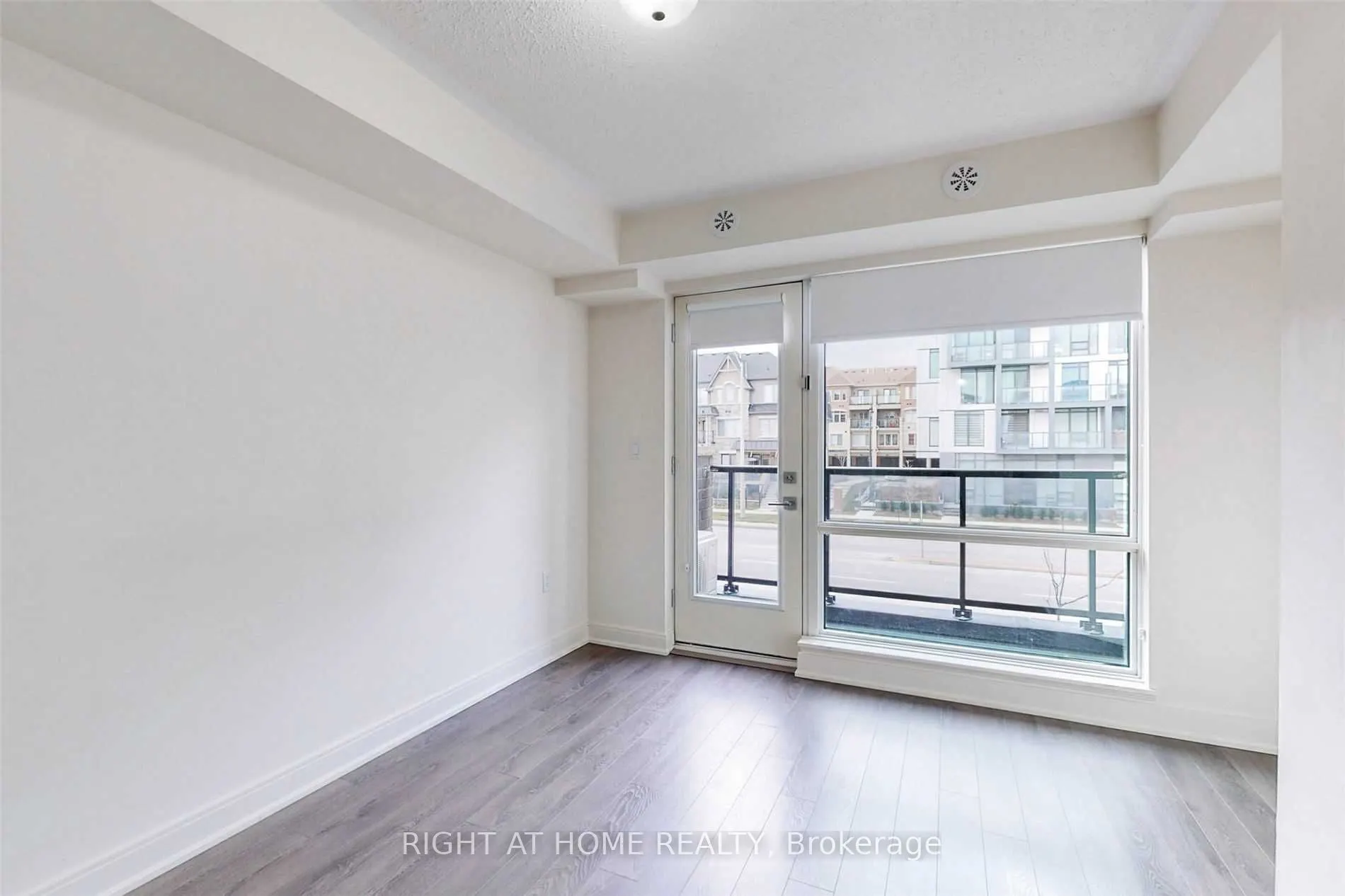 100 Dufay Road, #82