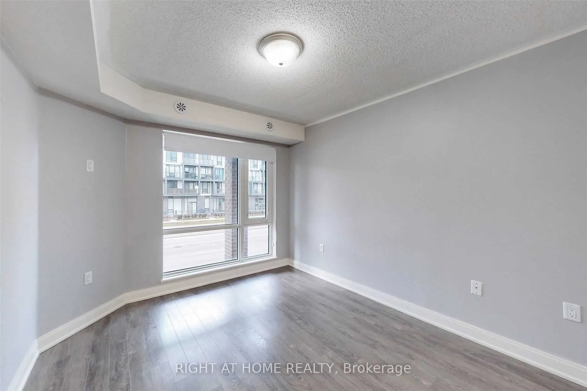 100 Dufay Road, #82