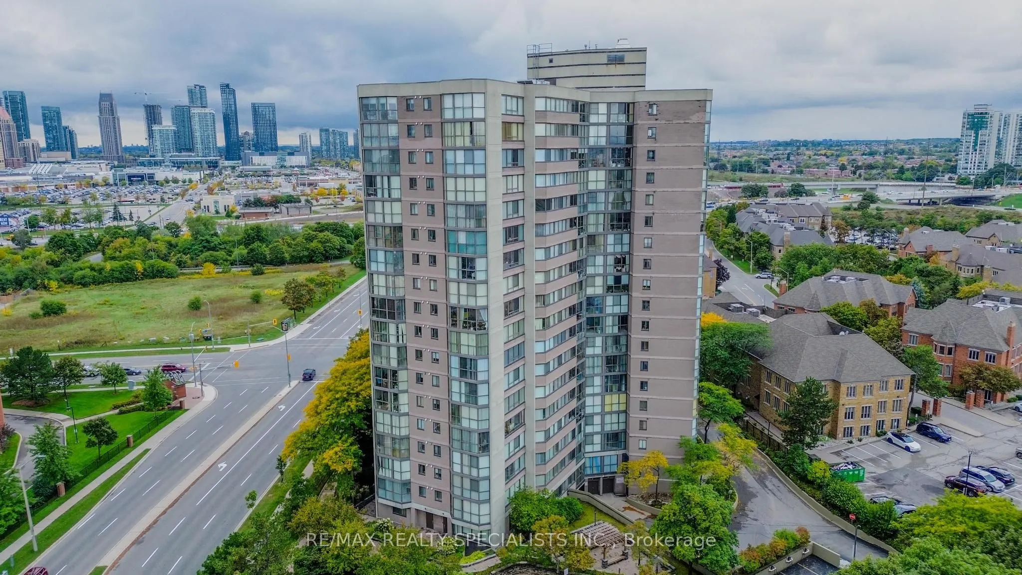 4235 Sherwoodtowne Boulevard, #1808