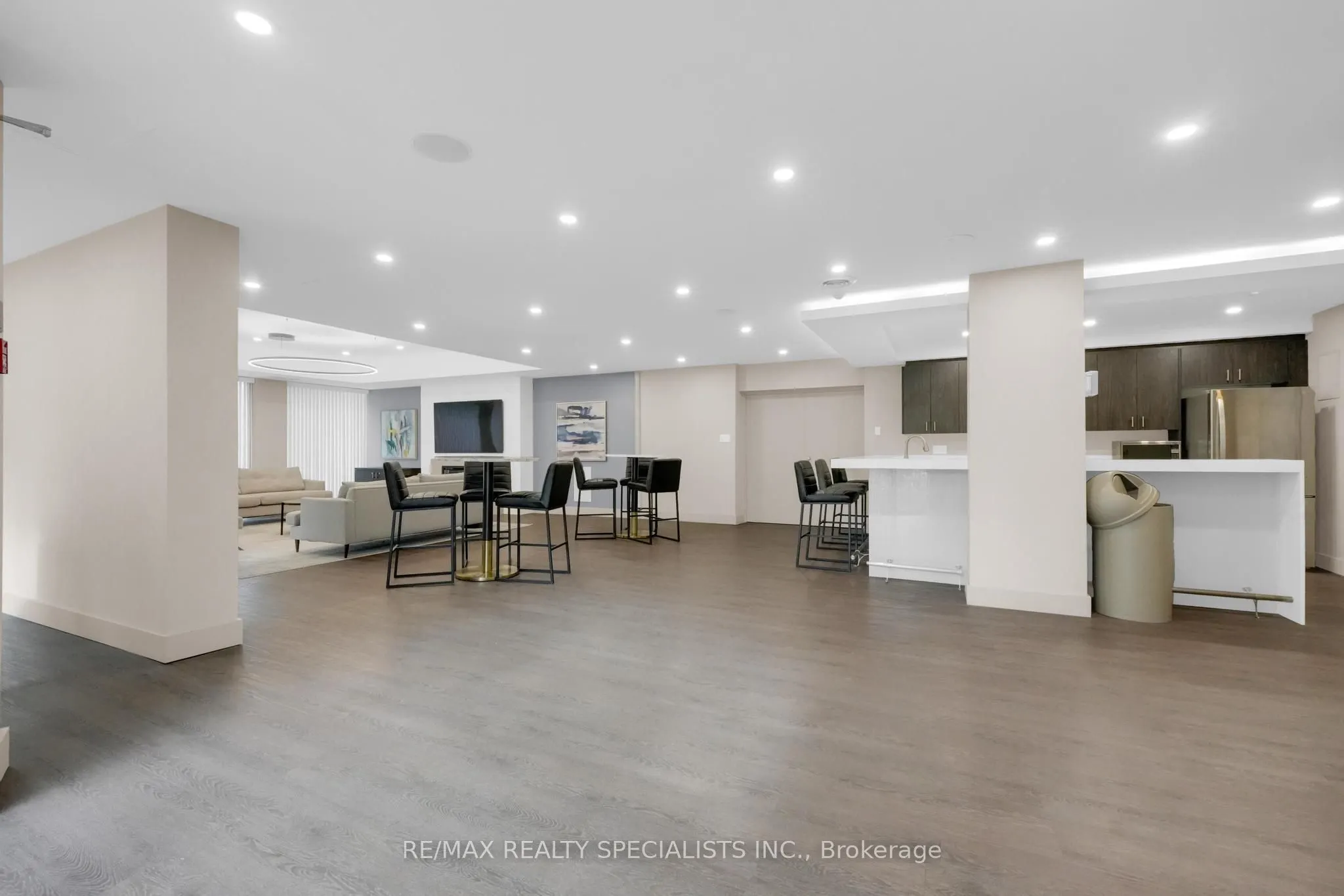 4235 Sherwoodtowne Boulevard, #1808