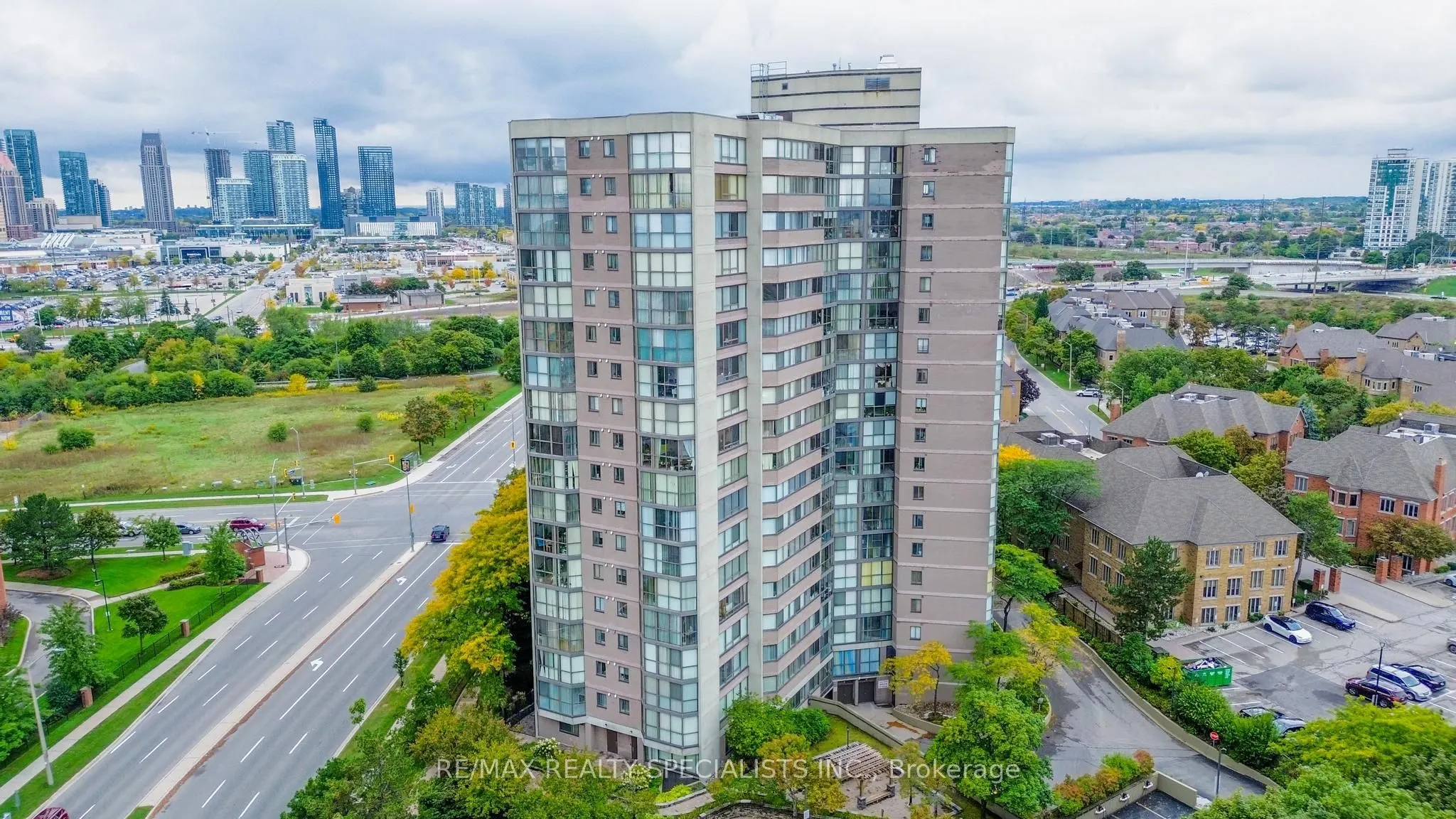 4235 Sherwoodtowne Boulevard, #1808