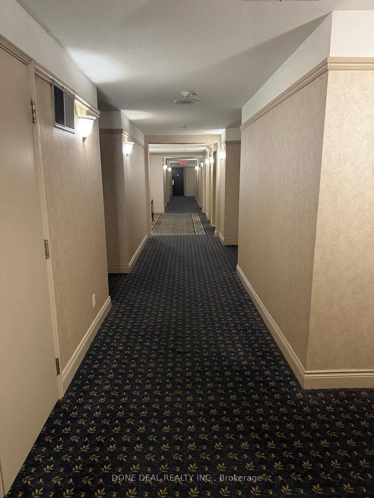 50 Eglinton Avenue W, #207