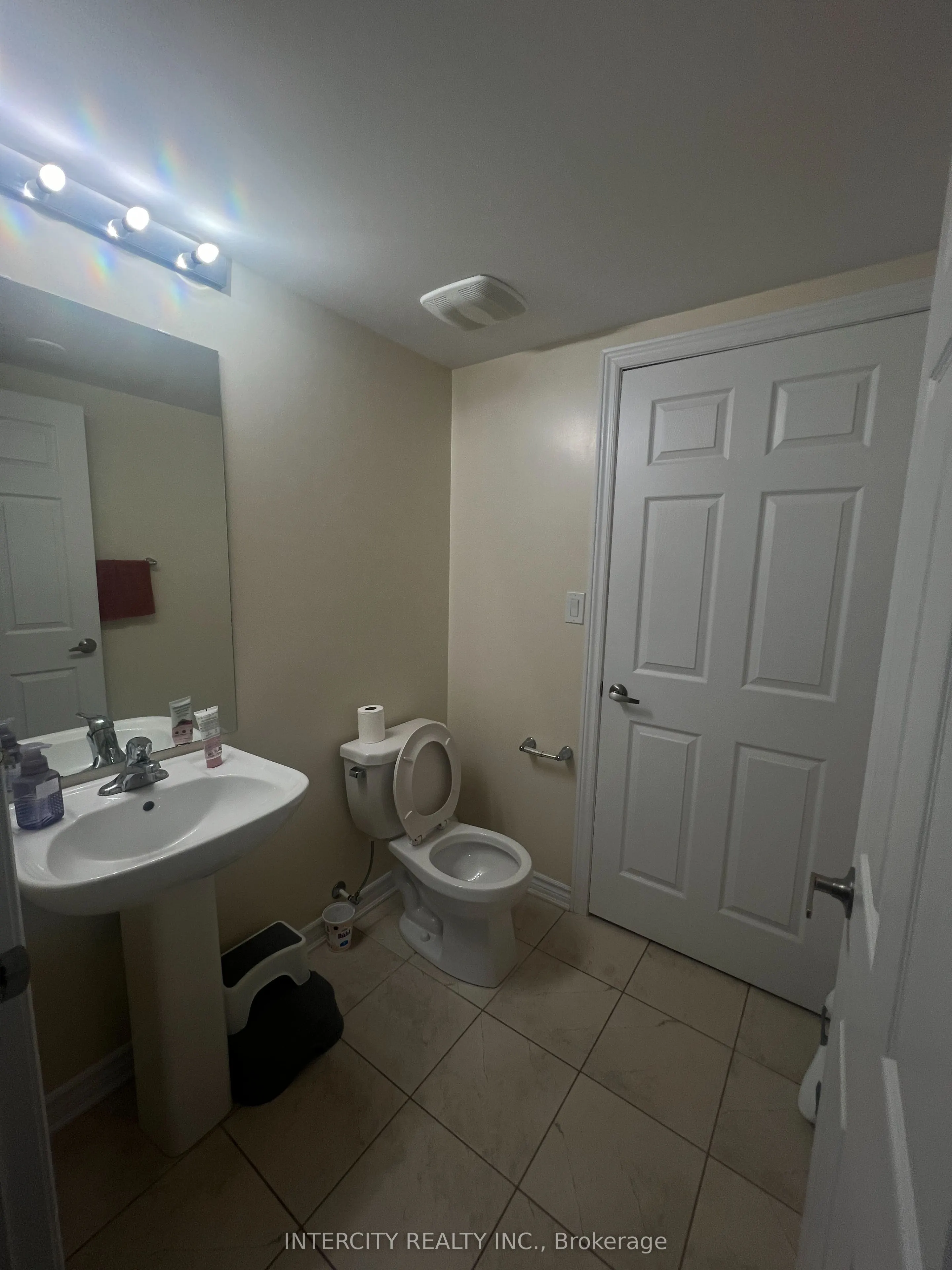 200 Veterans Drive E, #100