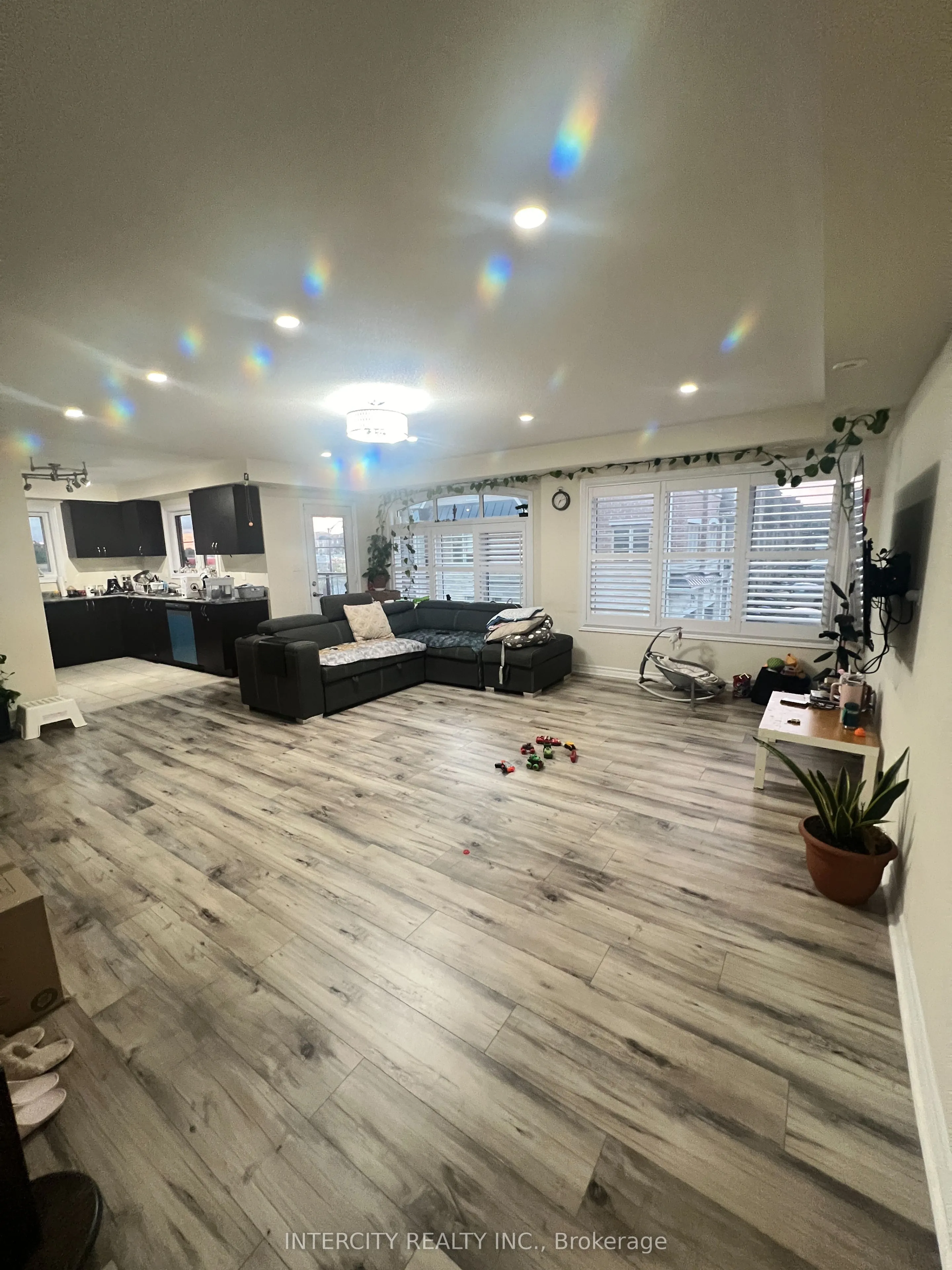 200 Veterans Drive E, #100
