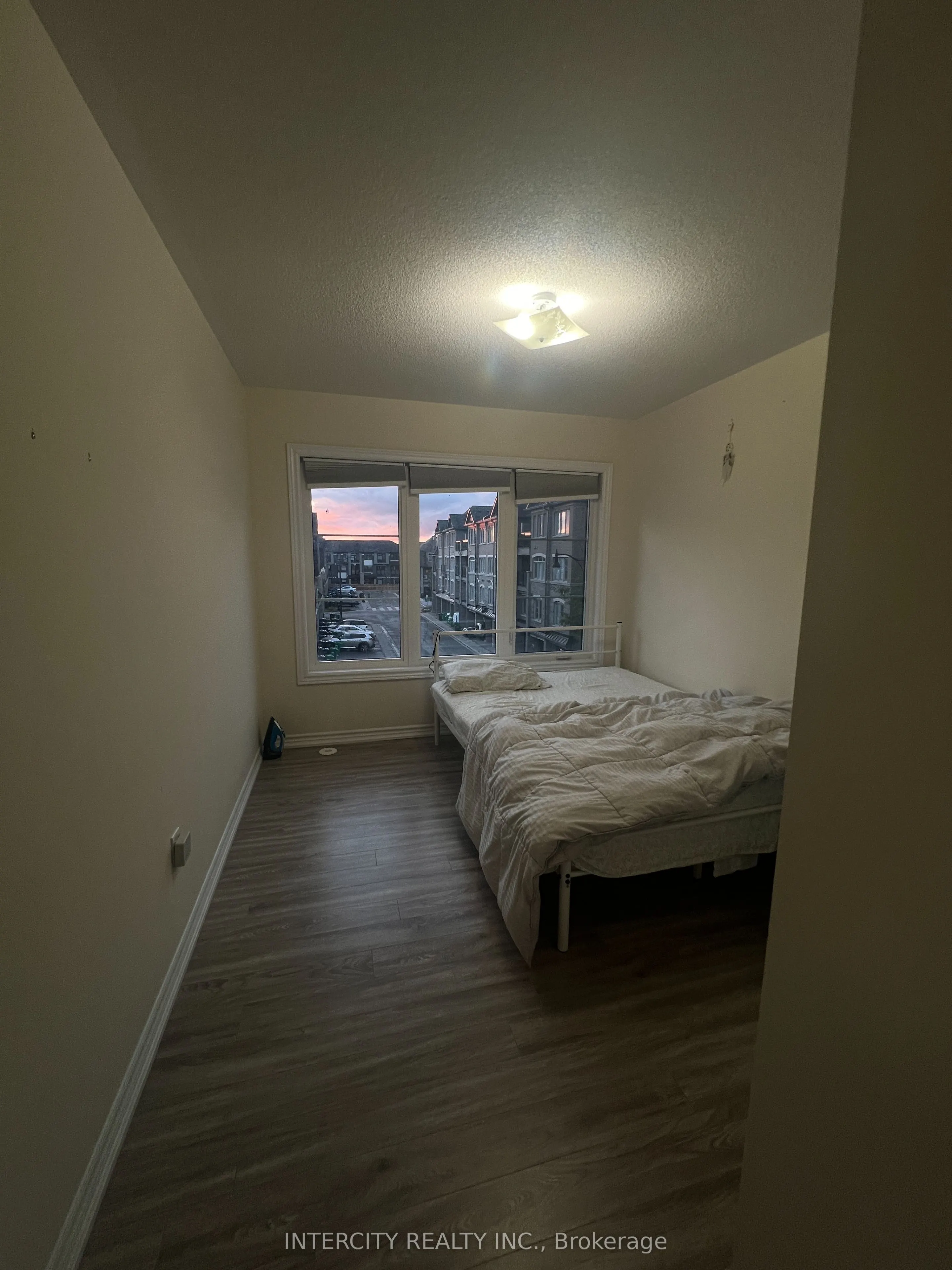 200 Veterans Drive E, #100