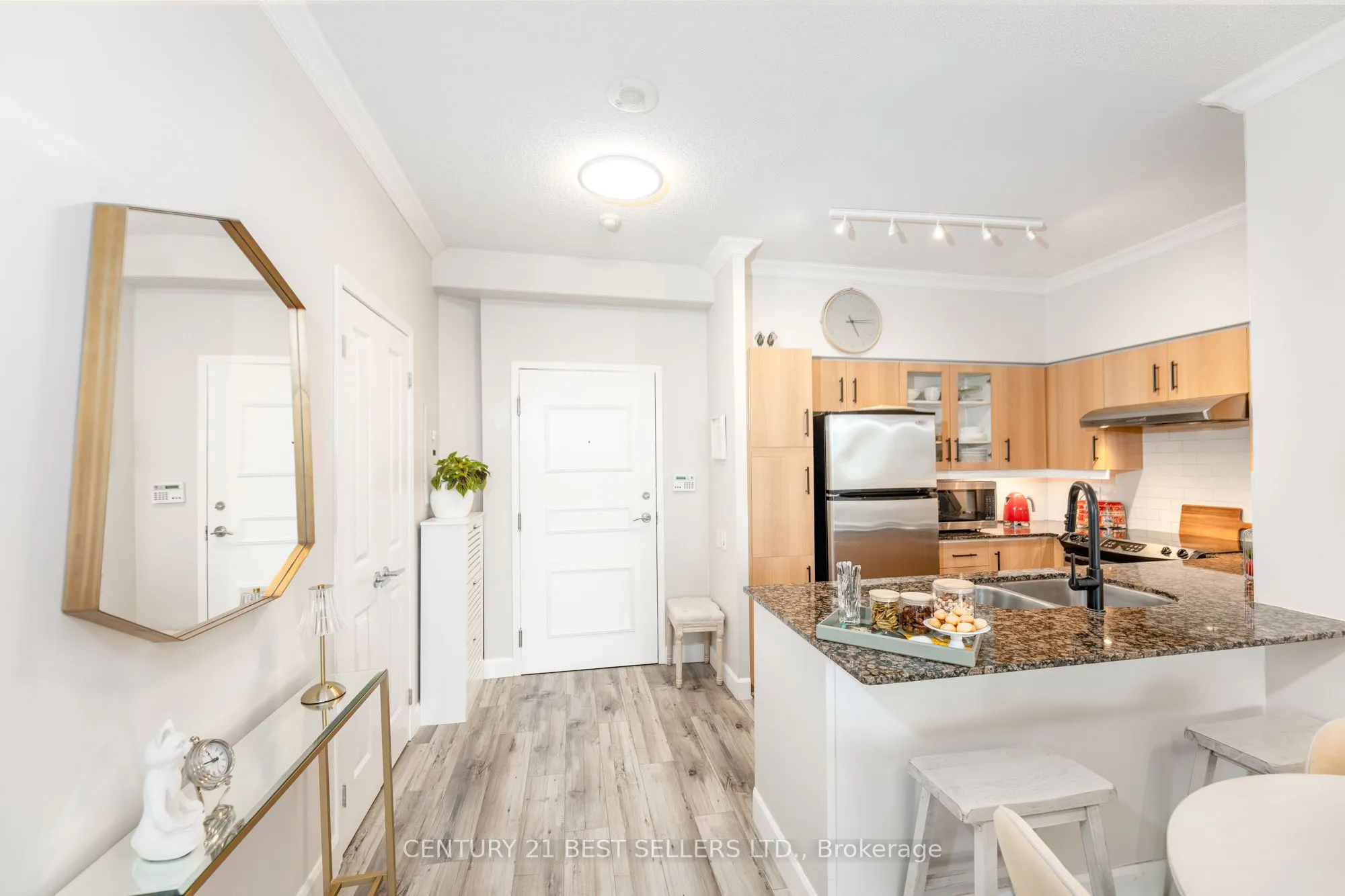 15 Windermere Avenue, #609