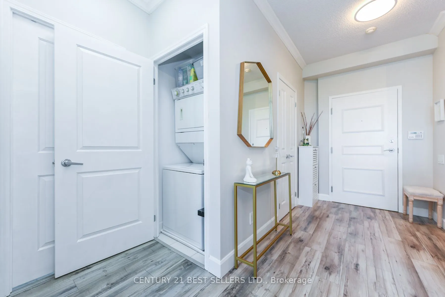 15 Windermere Avenue, #609