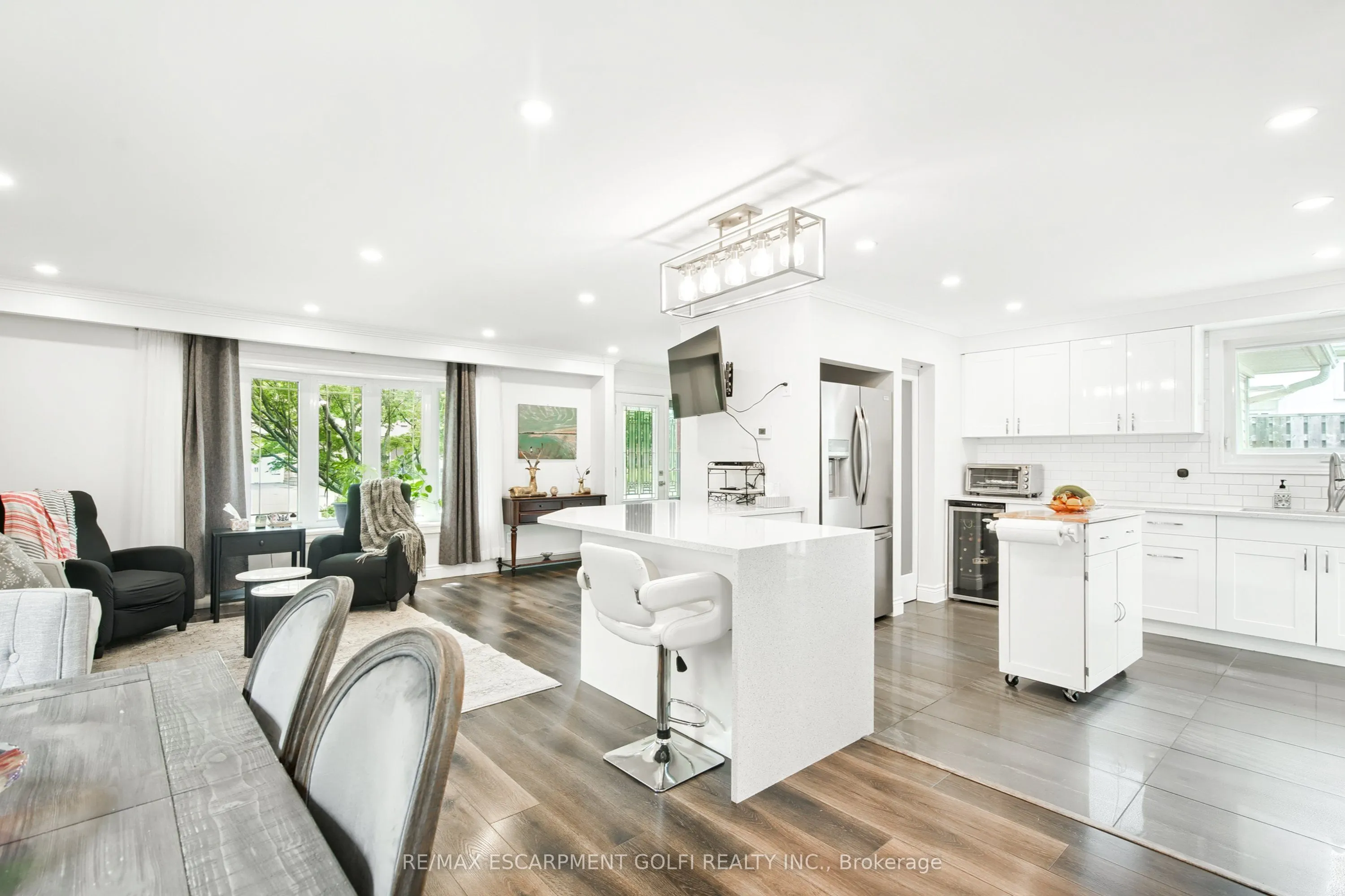 3202 Centennial Drive