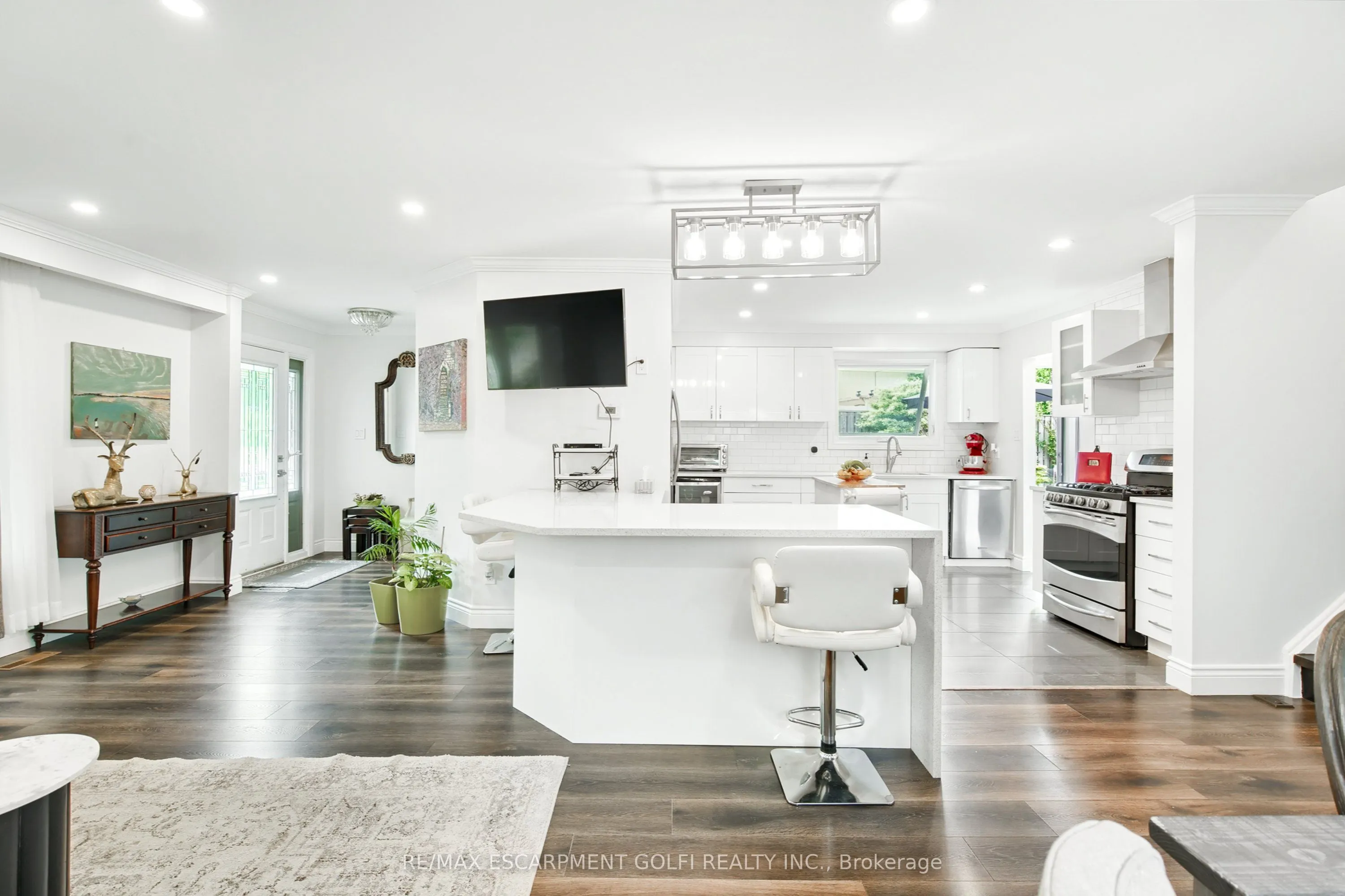 3202 Centennial Drive