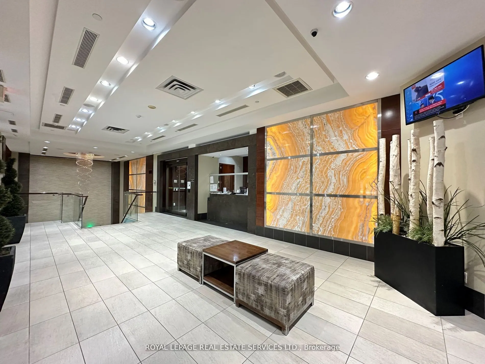 310 Burnhamthorpe Road W, #3001