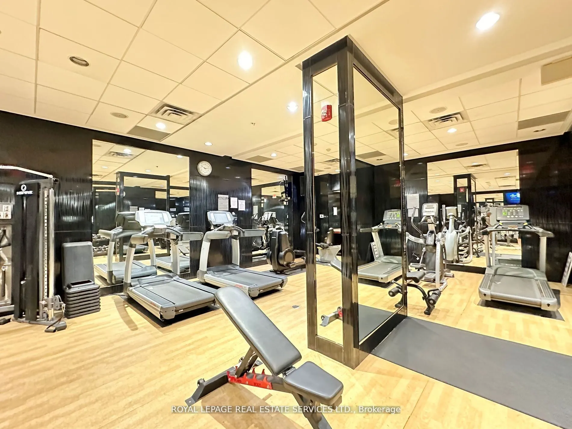 310 Burnhamthorpe Road W, #3001