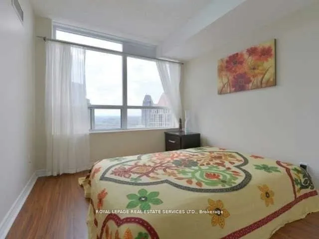310 Burnhamthorpe Road W, #3001