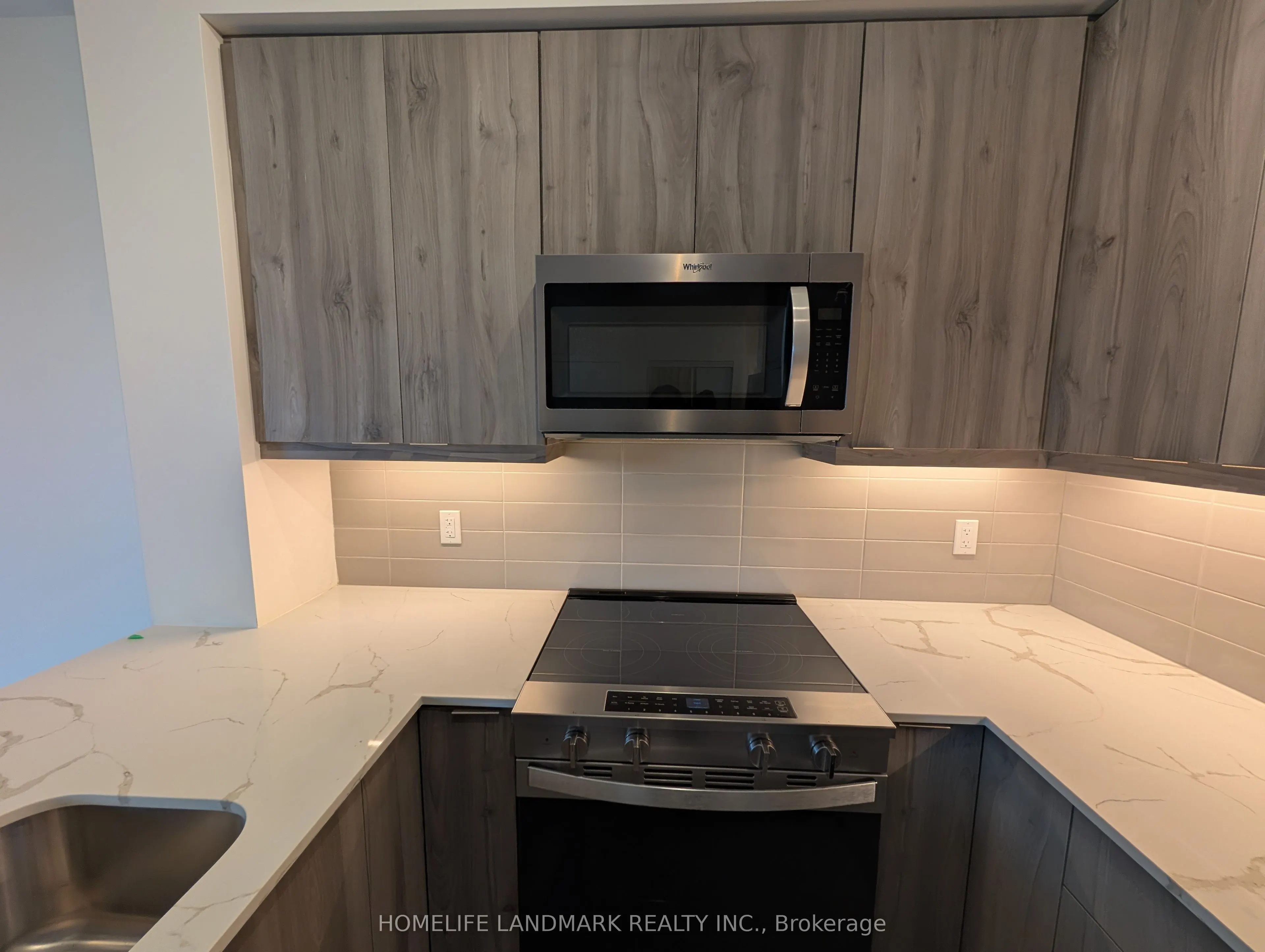15 Watergarden Drive, #213
