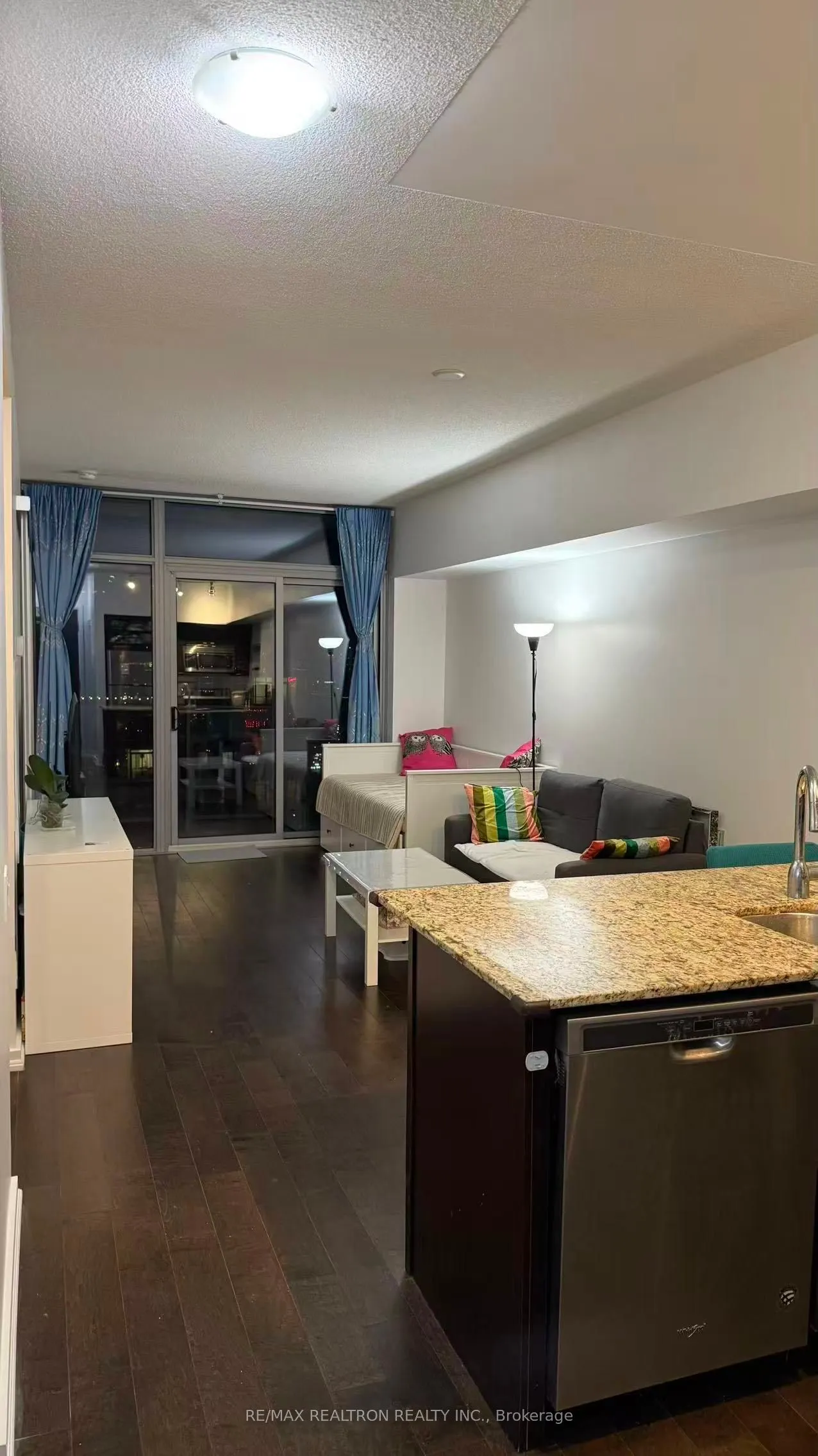 105 The Queensway Avenue, #2701