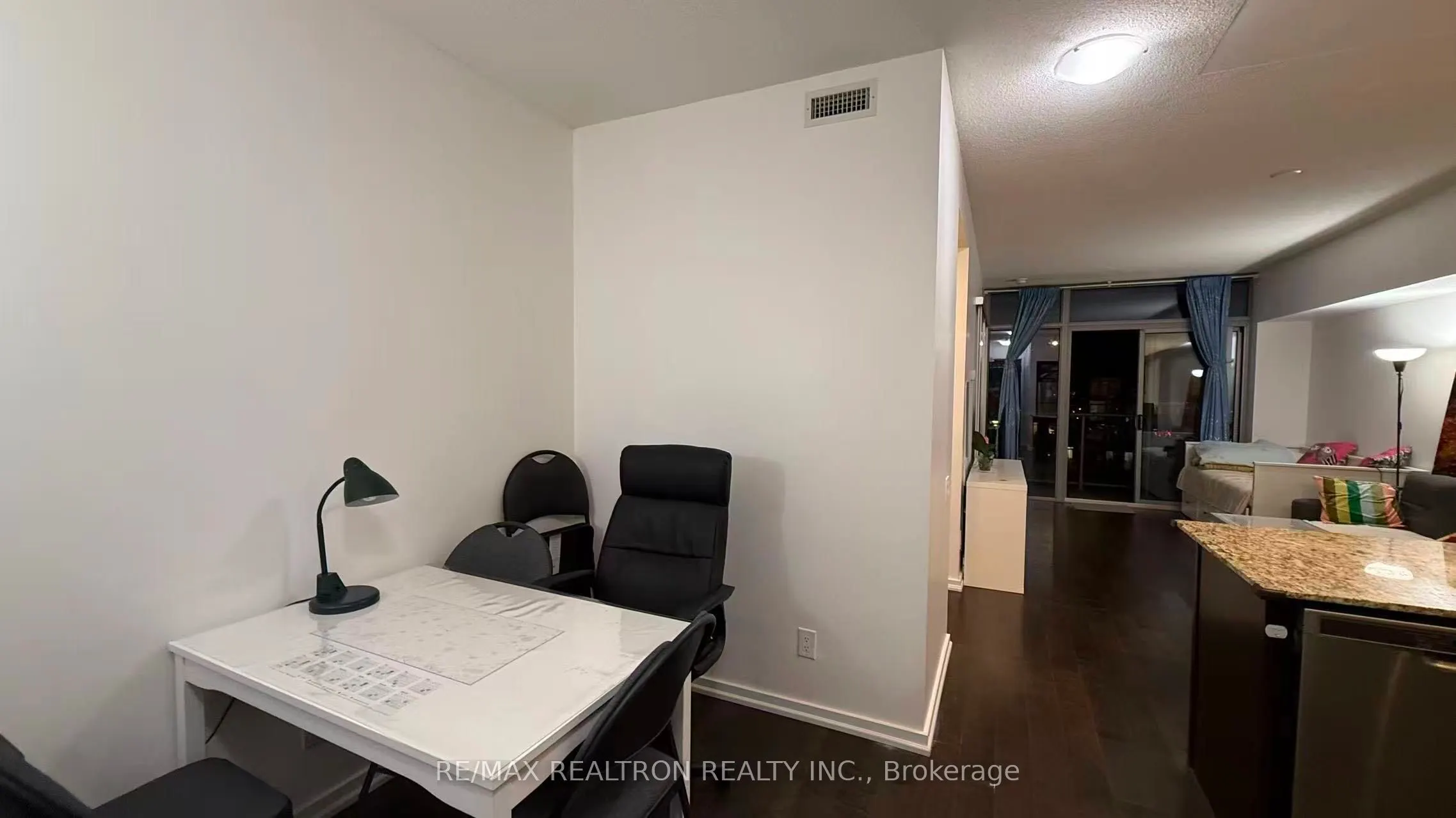 105 The Queensway Avenue, #2701