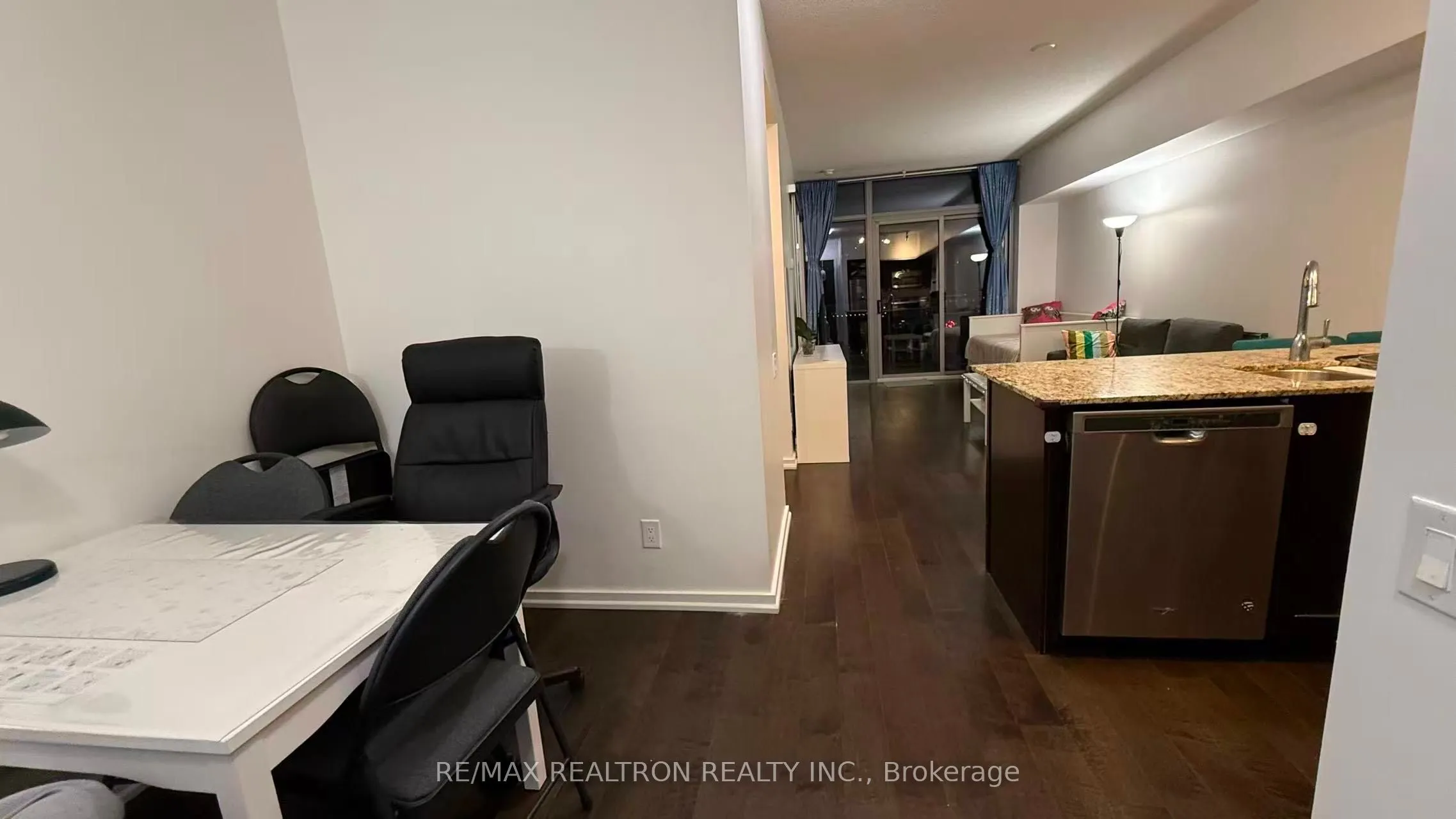 105 The Queensway Avenue, #2701